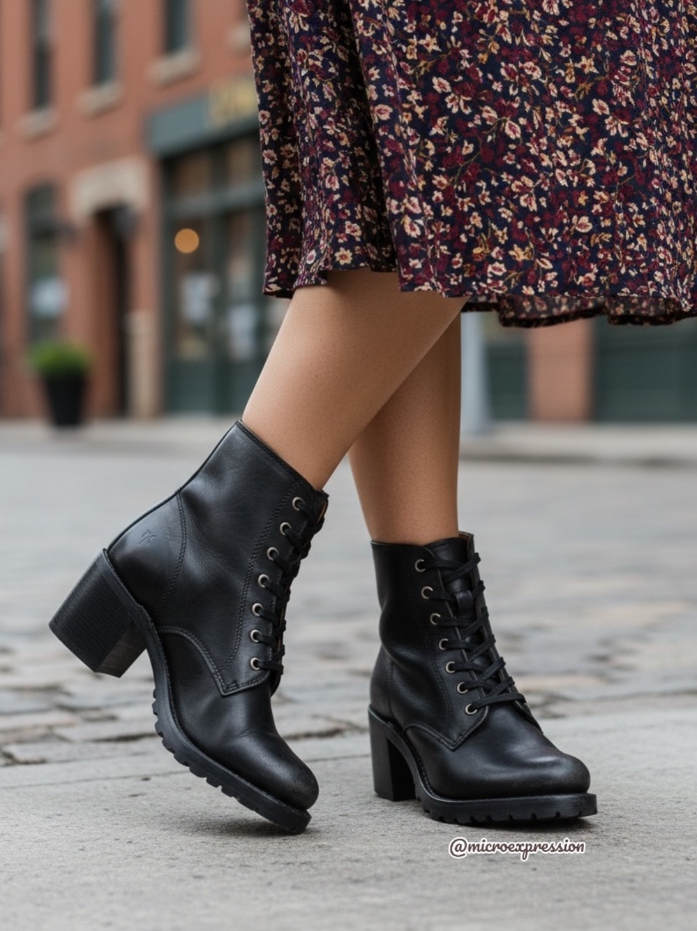 Frye Sabrina 6G Black Lace Up Combat Ankle Bootie